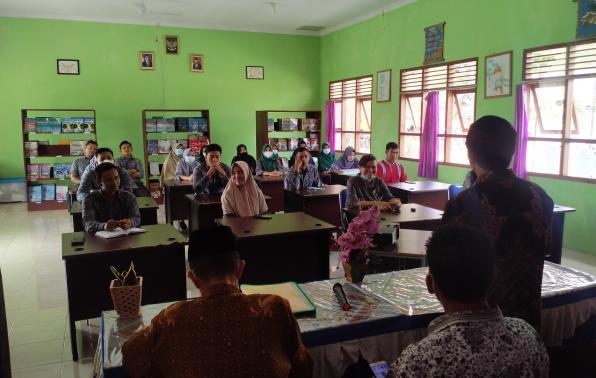foto penyampaian materI oleh Kacabdindik Wil III